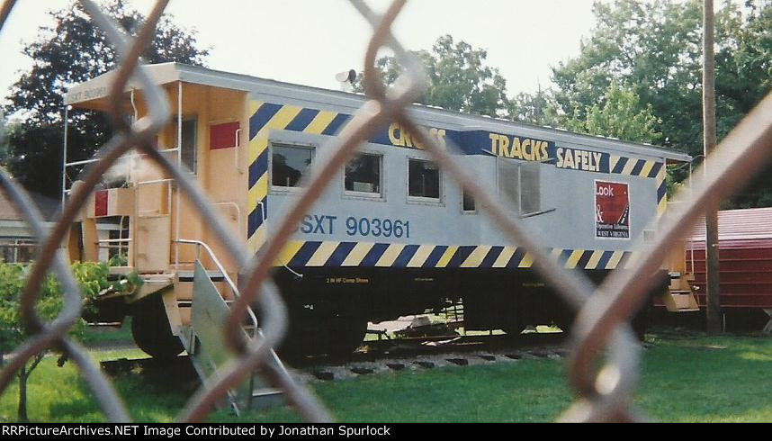 CSX 903961, looking north,